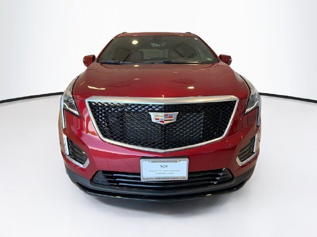 Used 2025 Cadillac XT5 Sportv w/ Technology Package AWD/4WD image 2