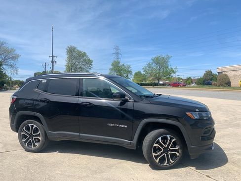 Used 2022 Jeep Compass Limited w/ Sun and Sound Group image 6