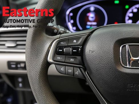 Used 2020 Honda Accord EX image 15