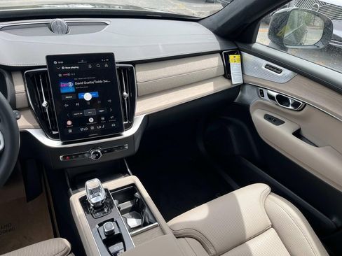 New 2026 Volvo XC90 T8 Ultra w/ Lounge Package AWD/4WD image 15