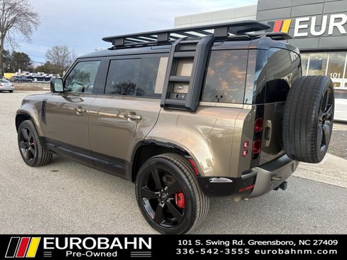 Used 2024 Land Rover Defender 110 X-Dynamic SE image 29