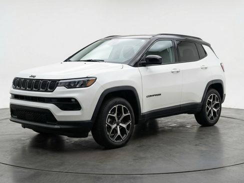 Used 2025 Jeep Compass Limited AWD/4WD image 3