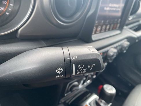 Used 2023 Jeep Gladiator Willys image 23