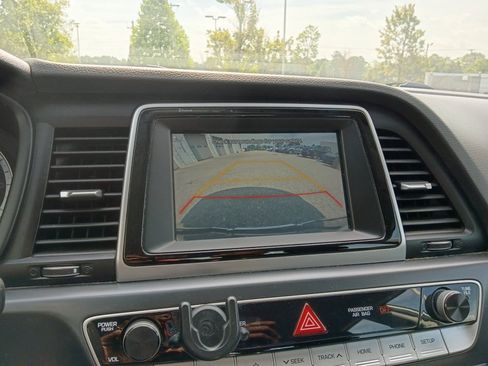 Used 2018 Hyundai Sonata SE w/ Cargo Package FWD image 23