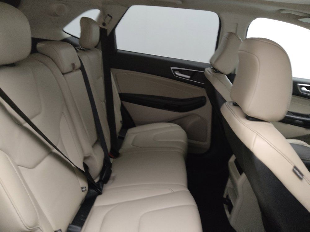 Used 2021 Ford Edge Titanium AWD/4WD image 19