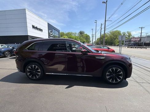 Used 2024 MAZDA CX-90 Plug-In Hybrid w/ Premium Pkg AWD/4WD image 9