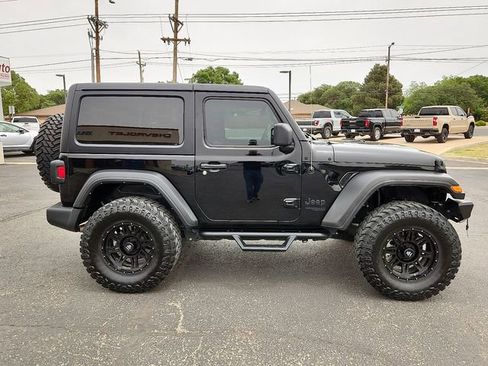 Used 2021 Jeep Wrangler Sport AWD/4WD image 5