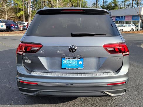 Used 2022 Volkswagen Tiguan SE image 4