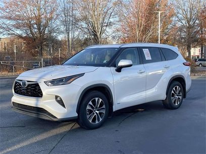 Used 2022 Toyota Highlander XLE