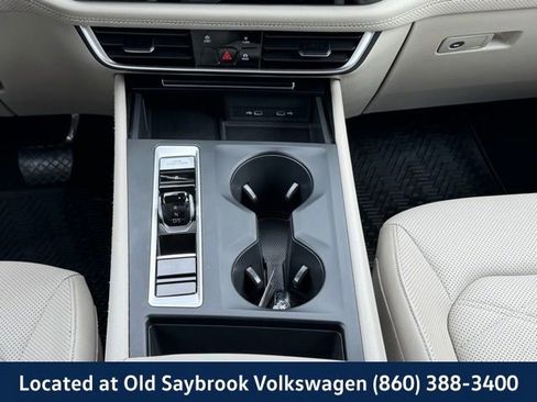 Used 2024 Volkswagen Atlas SE FWD image 17