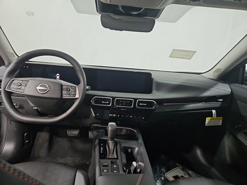 New 2026 Nissan Sentra SR w/ SR Premium Package FWD image 12