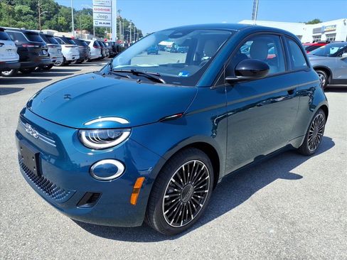 New 2026 FIAT 500 e w/ Comfort Group FWD image 8