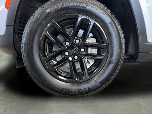 Used 2024 Jeep Grand Cherokee Laredo image 8