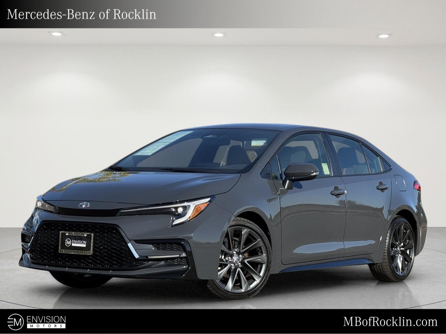 Used 2026 Toyota Corolla SE FWD image 1