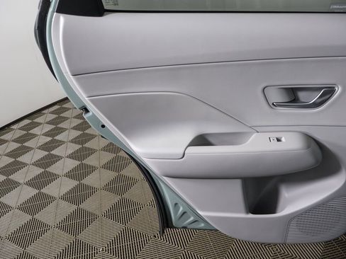 Used 2024 Hyundai Kona Limited image 26