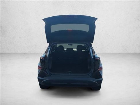 Used 2025 Hyundai Kona SEL FWD image 6