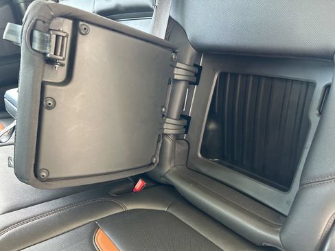 Used 2021 GMC Sierra 1500 AT4 w/ AT4 Preferred Package AWD/4WD image 10