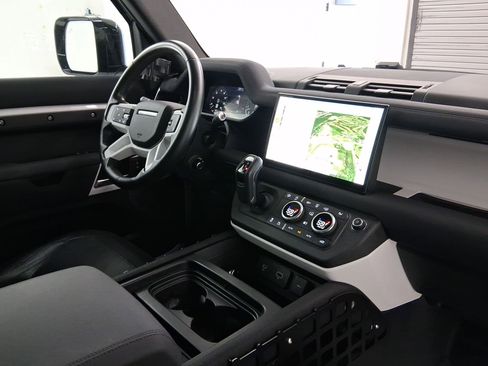 Used 2022 Land Rover Defender 110 X-Dynamic SE image 35