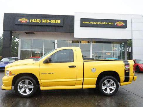 Used 2004 Dodge Ram 1500 Truck SLT w/ Sport Appearance Group image 2