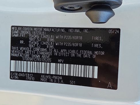 Certified 2024 Toyota Sienna XSE image 27