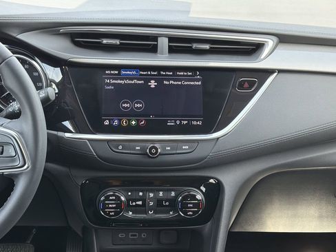 Used 2023 Buick Encore GX Select w/ Sport Touring Package FWD image 4
