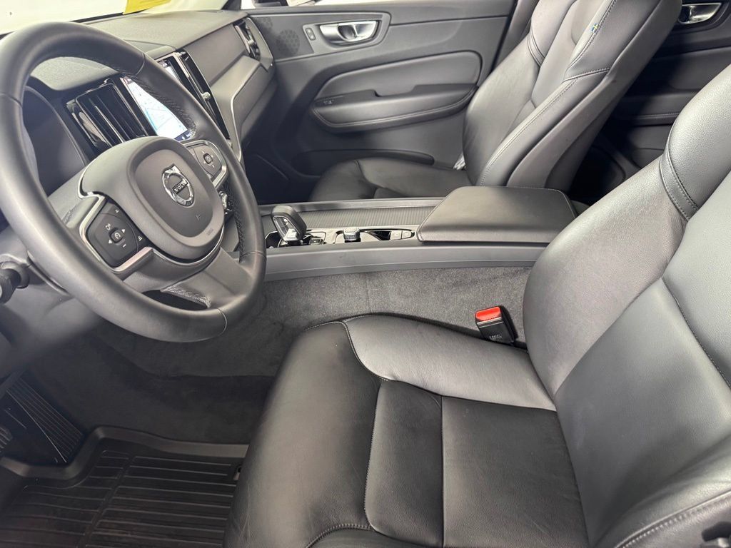 Certified 2024 Volvo XC60 B5 Core w/ Climate Package AWD/4WD image 19