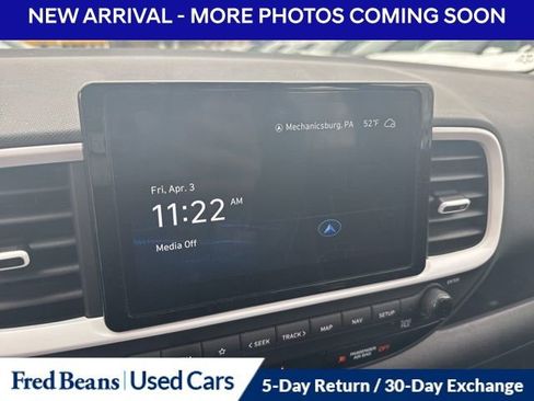 Used 2023 Hyundai Venue Limited image 13