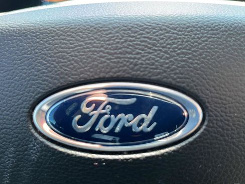 Used 2021 Ford Explorer Limited w/ Equipment Group 301A RWD image 15