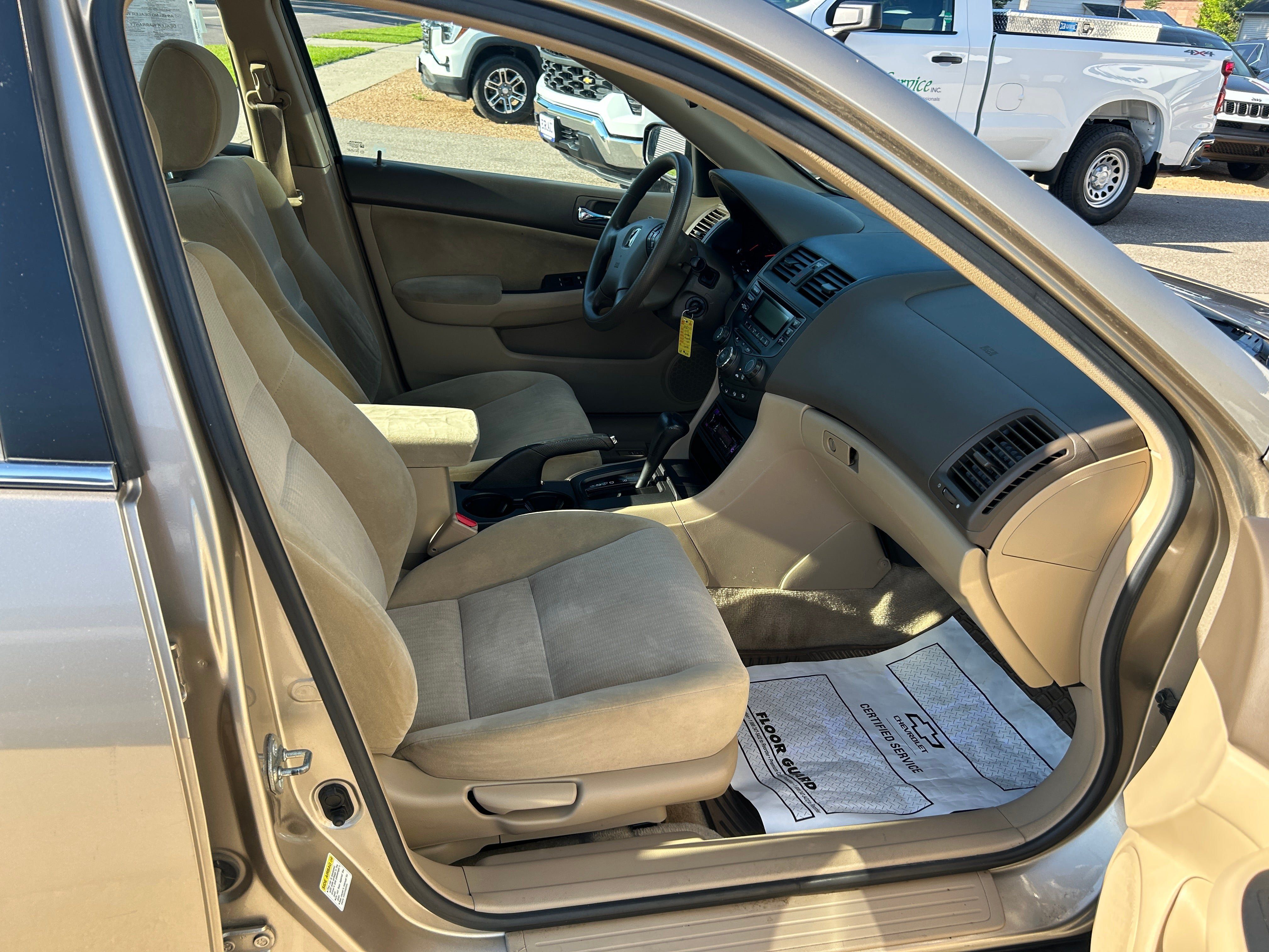 Used 2004 Honda Accord LX image 26