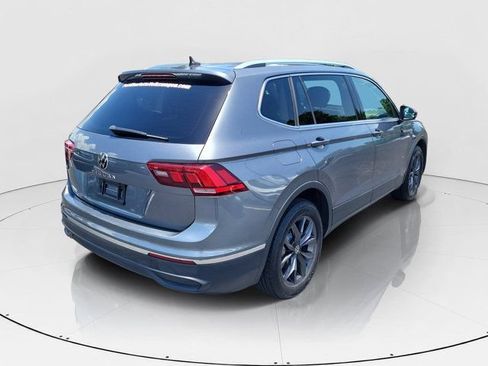 Used 2023 Volkswagen Tiguan SE FWD image 31