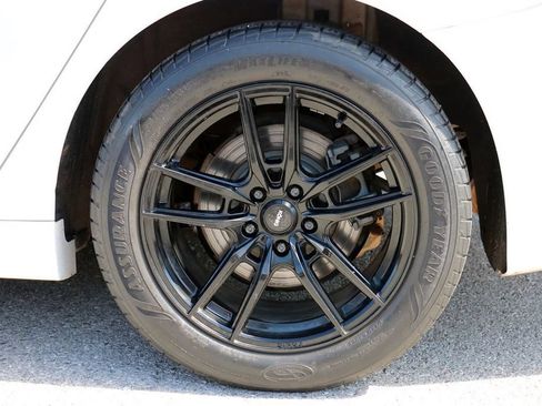 Used 2020 Ford Fusion SE FWD image 8