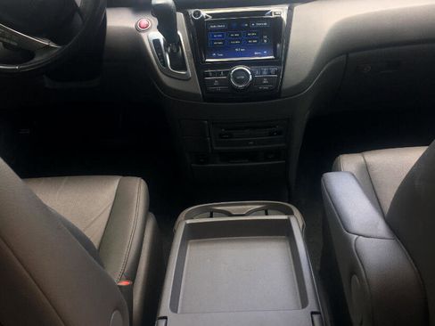 Used 2016 Honda Odyssey Touring image 17