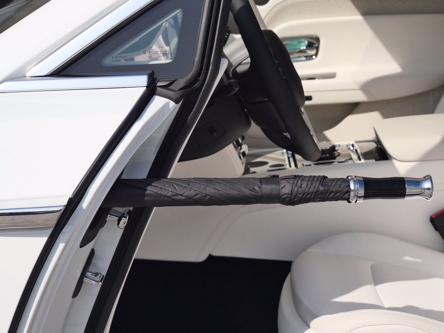 Certified 2025 Rolls-Royce Spectre w/ Spectre Launch Package AWD/4WD image 6