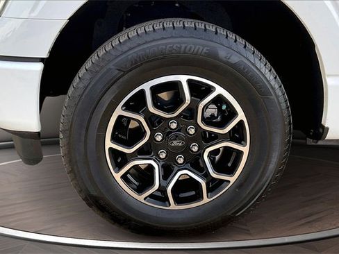 Used 2022 Ford F150 Lariat w/ Equipment Group 502A High image 9