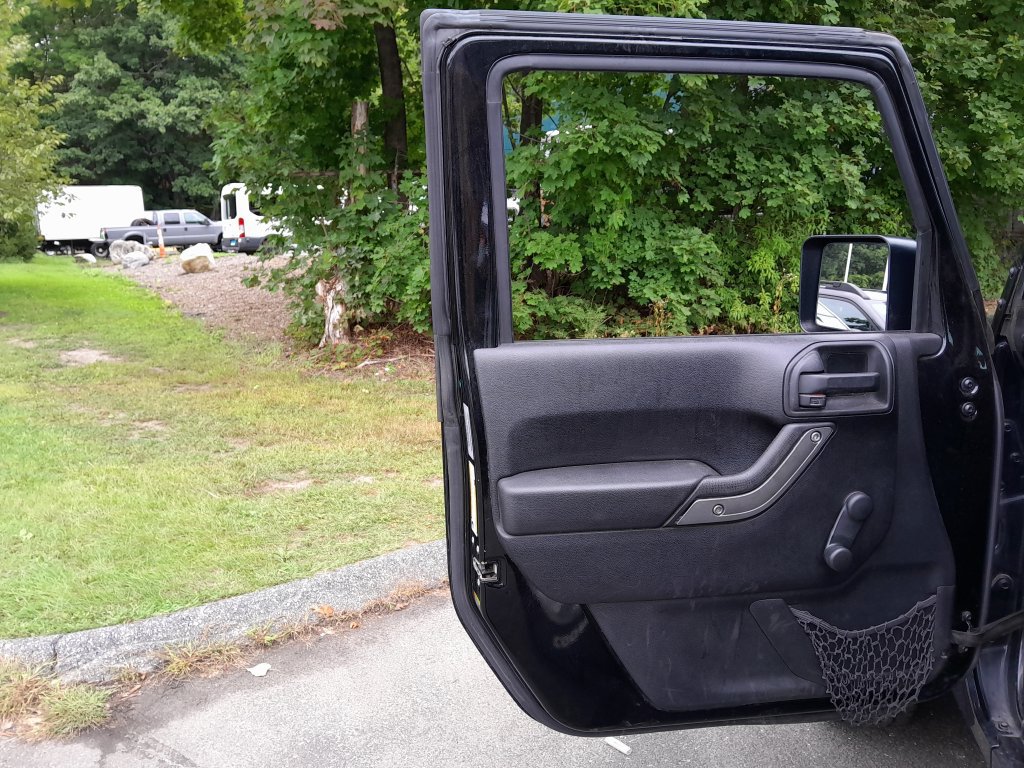 Used 2016 Jeep Wrangler Sport w/ Quick Order Package 24S AWD/4WD image 11