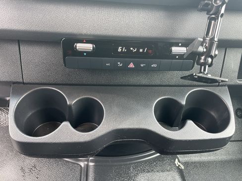 Used 2019 Mercedes-Benz Sprinter 1500 image 39