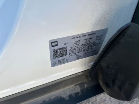 Used 2025 Chevrolet Trax LT image 29