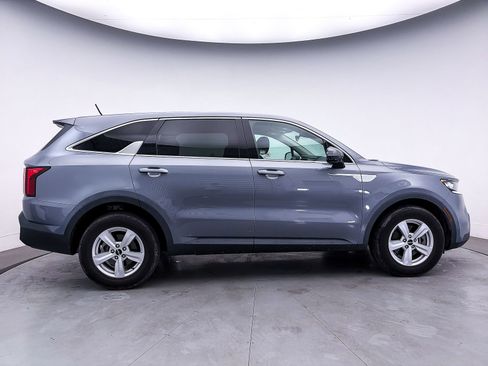 Used 2022 Kia Sorento LX image 37