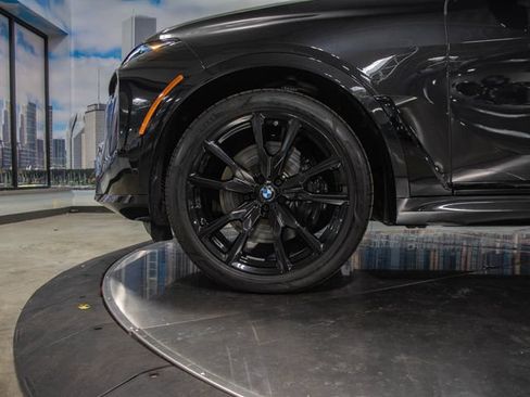 Used 2026 BMW X7 xDrive40i w/ M Sport Package AWD/4WD image 7