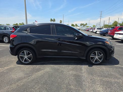 Certified 2022 Honda HR-V EX image 2
