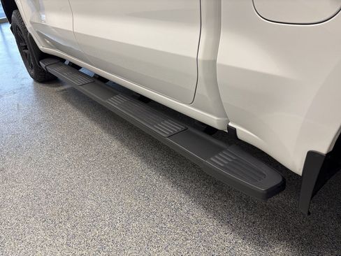 Used 2019 Chevrolet Silverado 1500 LT Trail Boss image 9