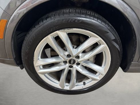 Used 2018 Audi Q7 3.0T Prestige w/ Prestige Package image 18