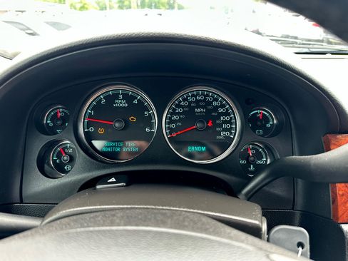 Used 2013 Chevrolet Tahoe LT image 18