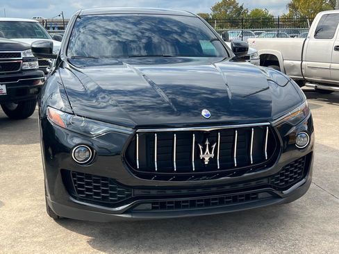 Used 2018 Maserati Levante AWD/4WD image 33