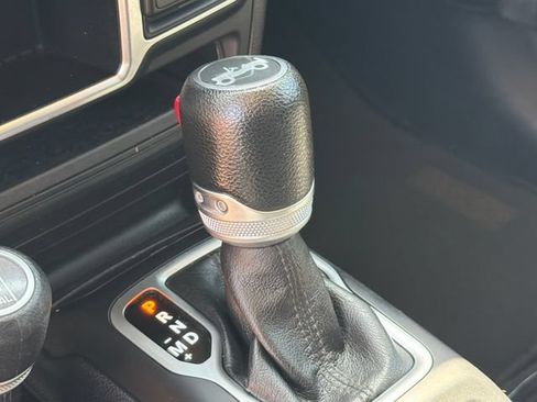 Used 2018 Jeep Wrangler Unlimited Sport AWD/4WD image 27
