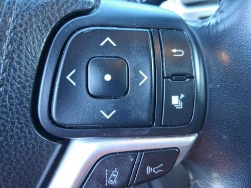 Used 2018 Toyota Highlander Limited AWD/4WD image 23