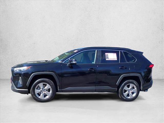 Used 2022 Toyota RAV4 XLE AWD/4WD image 2