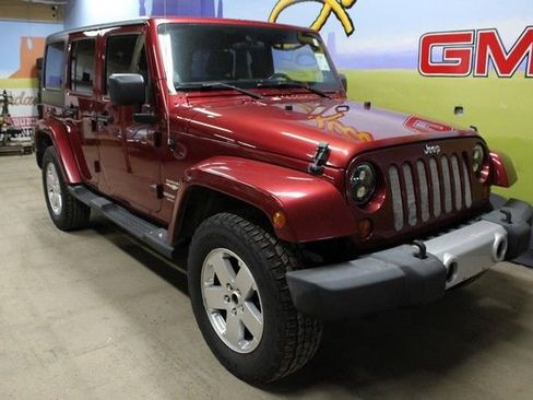 Used 2012 Jeep Wrangler Unlimited Sahara w/ Connectivity Group AWD/4WD image 3