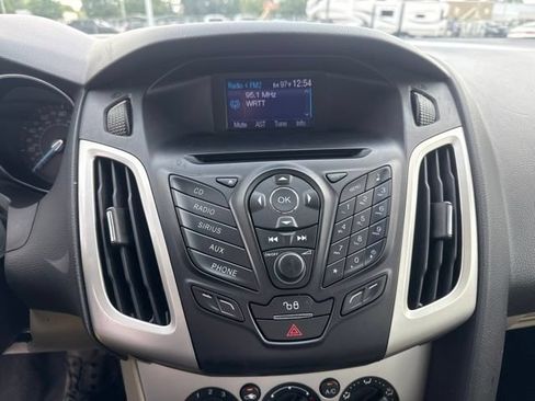 Used 2012 Ford Focus SE FWD image 30