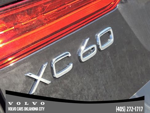 Certified 2025 Volvo XC60 B5 Plus w/ Protection Package Premier image 10
